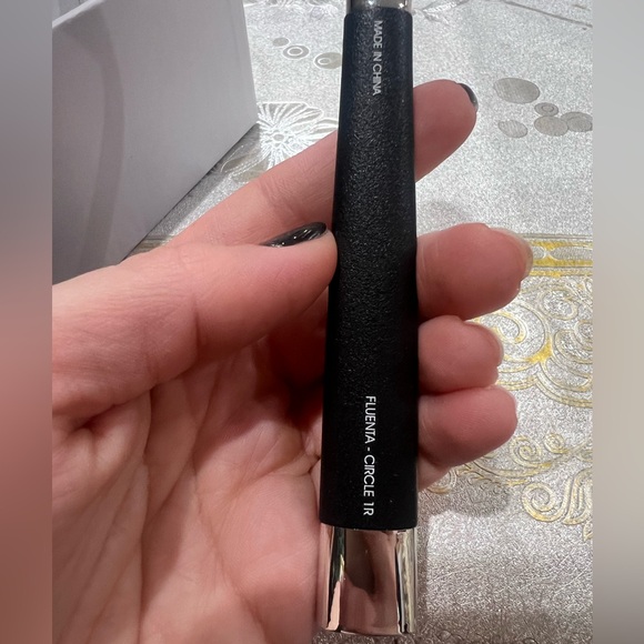 New Artis Fluenta Collection CIRCLE 1R Makeup Brush - Picture 7 of 9